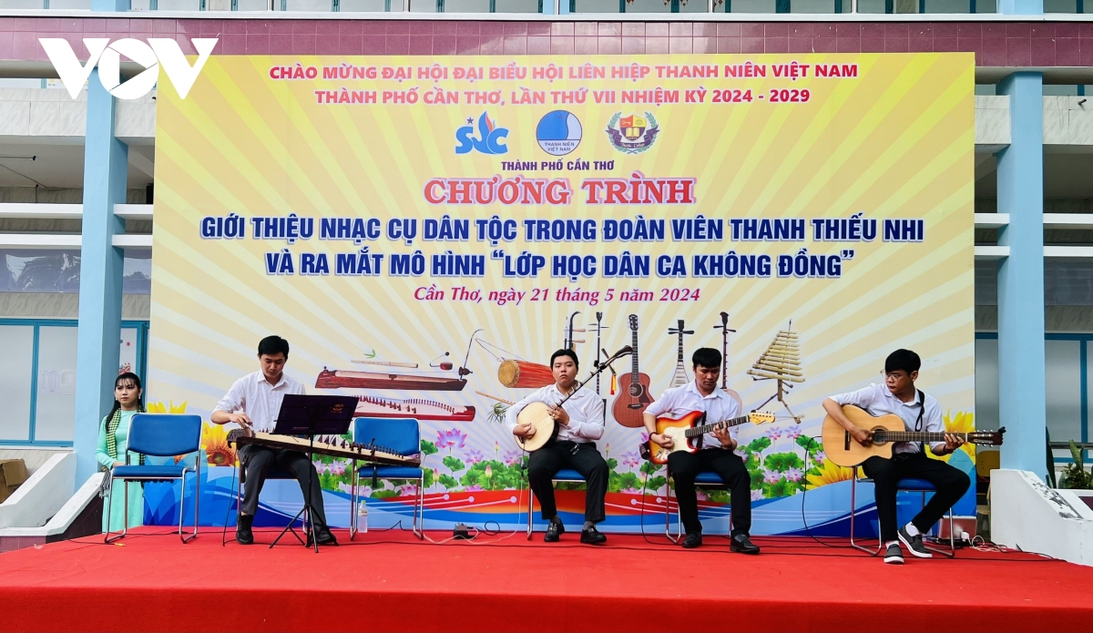 Cần Thơ: Khắc họa nét đẹp quê hương qua "lớp học dân ca 0 đồng"