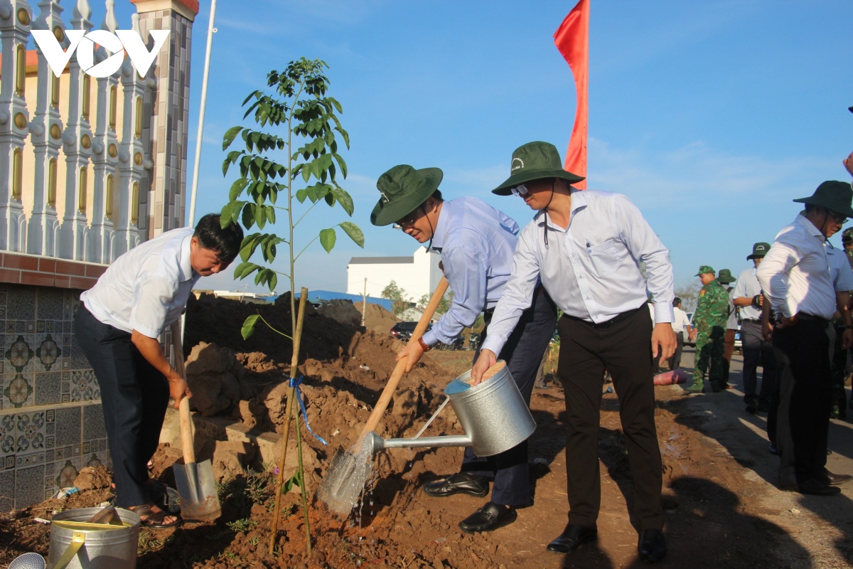 Phát động trồng cây, trồng rừng kỷ niệm 134 năm Ngày sinh Chủ tịch Hồ Chí Minh