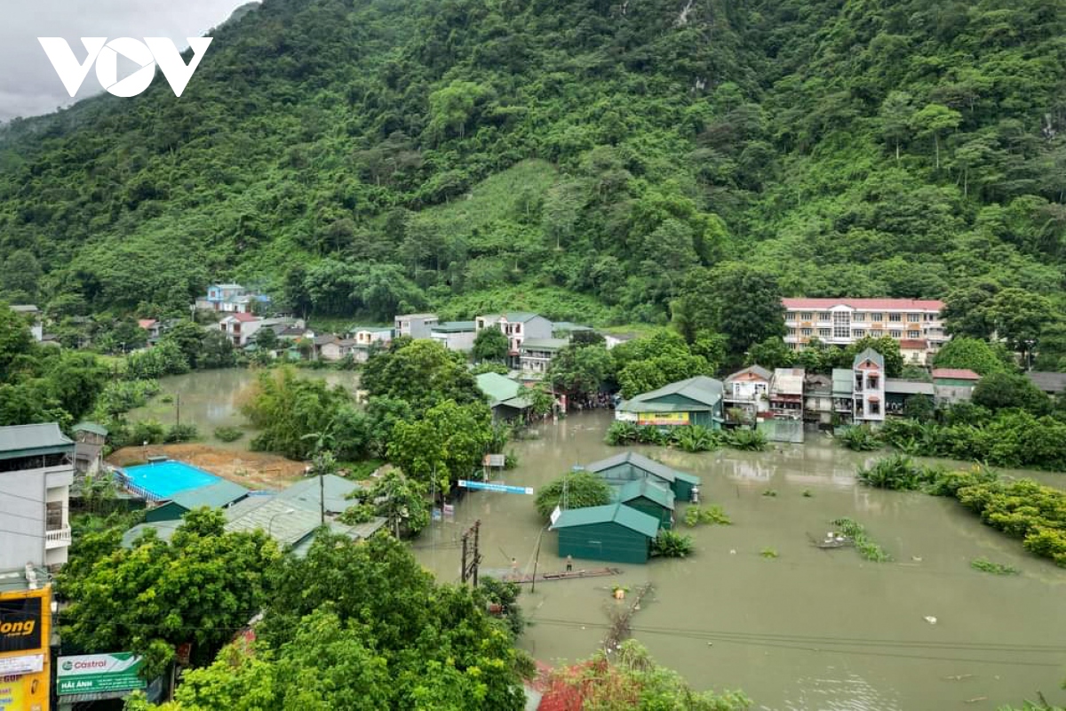 Cao Bằng: Mực nước sông Gâm dâng cao, trung tâm huyện Bảo Lâm ngập sâu trong lũ