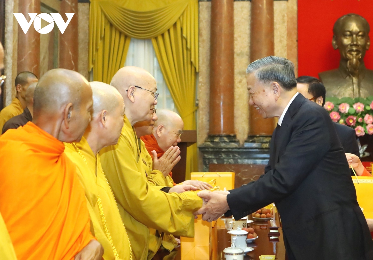 Chủ tịch nước Tô Lâm gặp mặt lãnh đạo, chức sắc 43 tổ chức tôn giáo