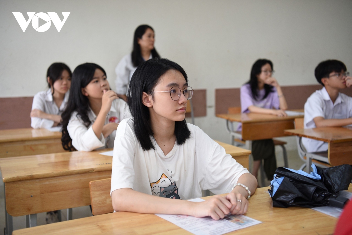 Hơn 117.000 thí sinh Hà Nội chính thức "khởi động" kỳ thi vào 10 với môn Ngữ văn