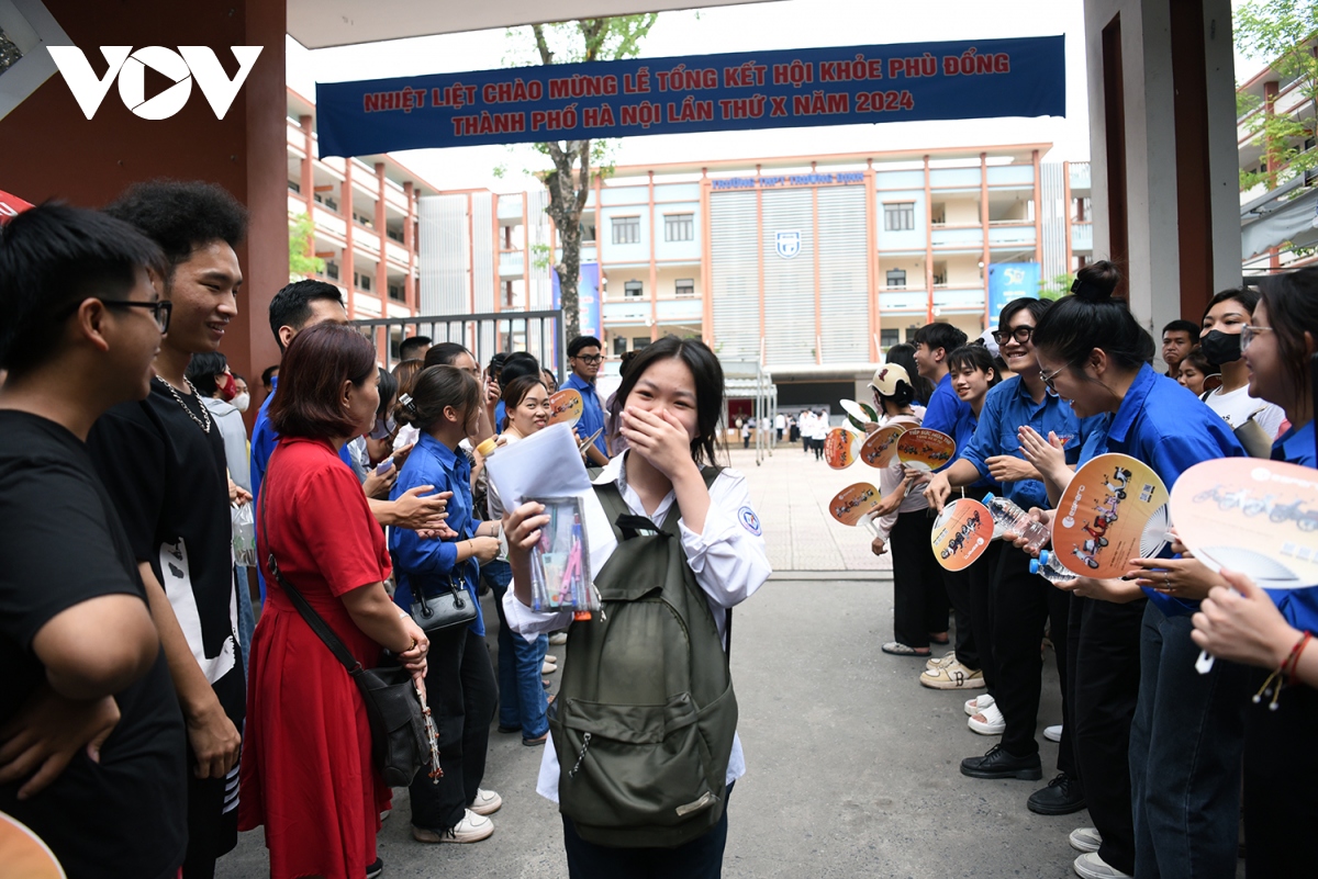 Thi vào 10 Hà Nội: Đề thi Tiếng Anh tăng độ khó, không nhiều điểm 10