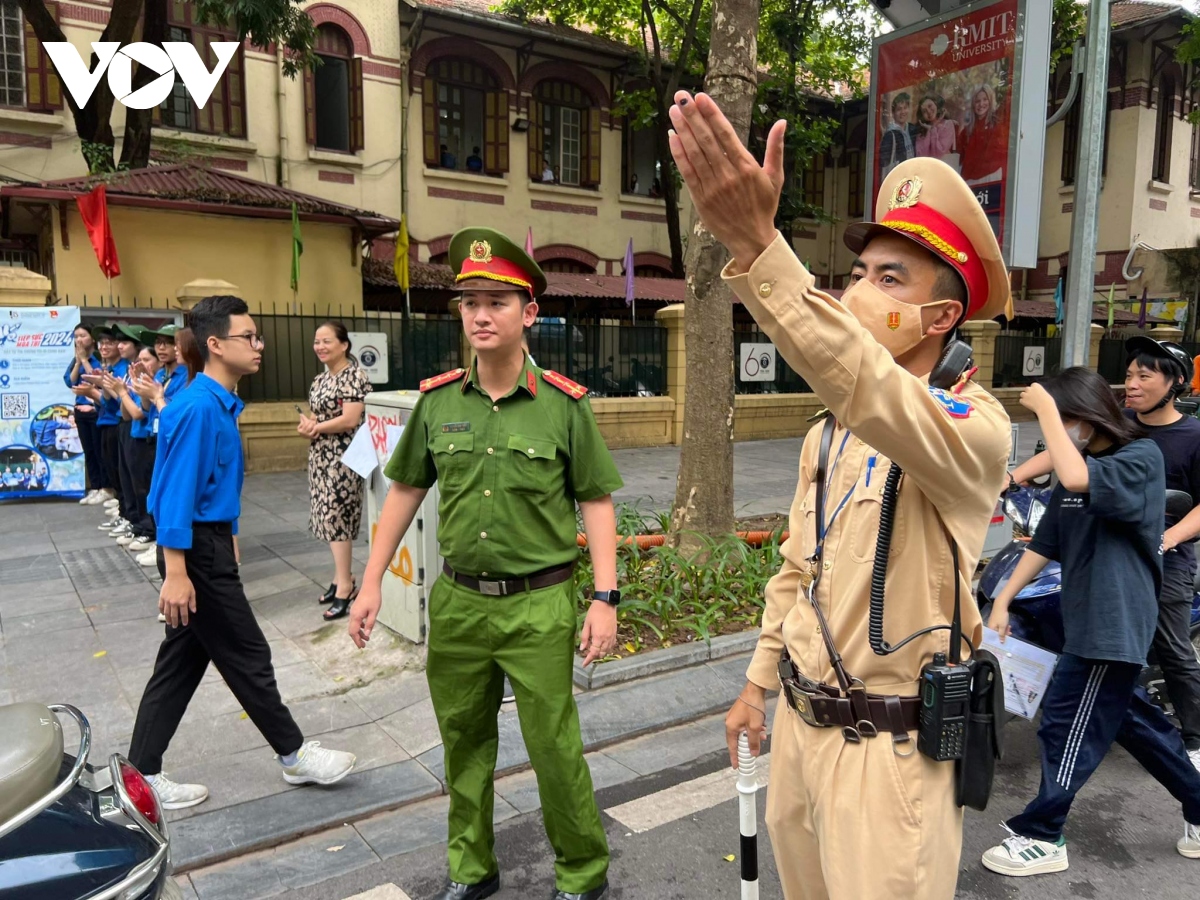 Công an TP Hà Nội tăng cường ứng trực đảm bảo an toàn cho kỳ thi tuyển sinh THPT