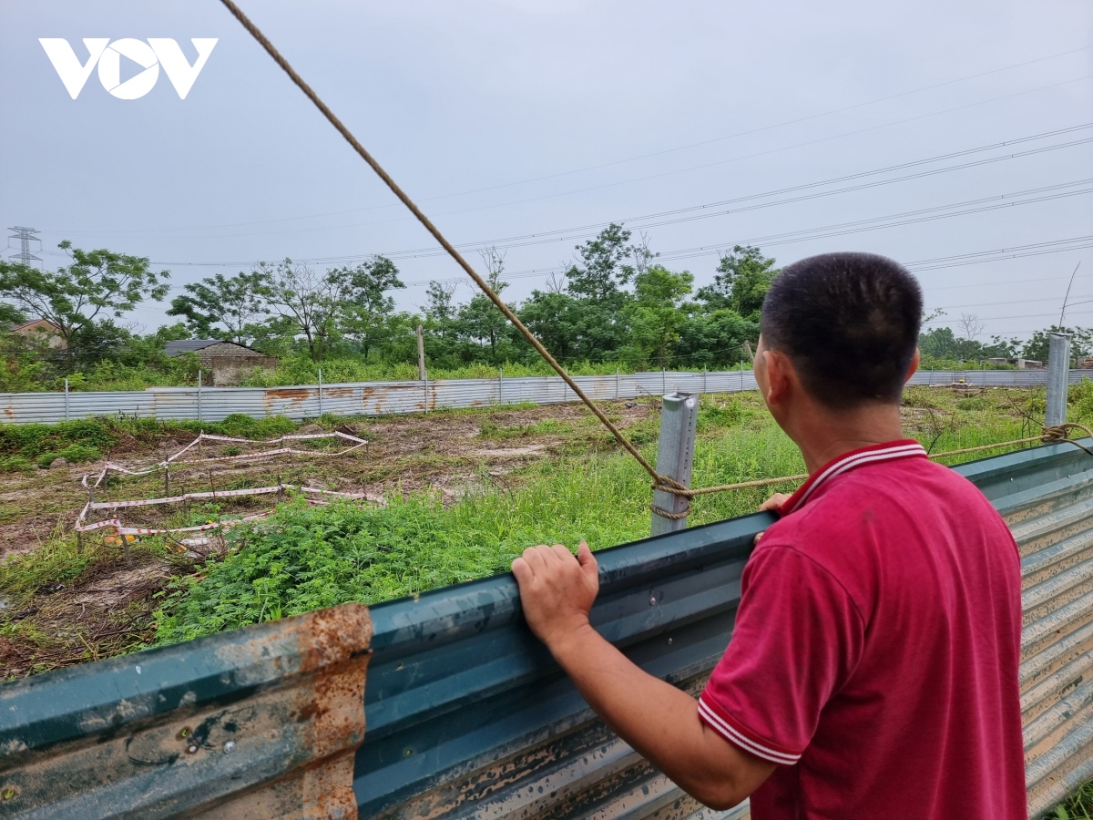 Chưa GPMB, chủ đầu tư ở Bắc Giang đã “âm thầm” san ủi nghĩa địa để thi công KCN