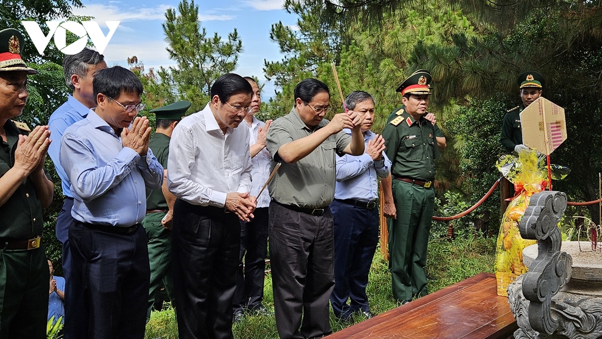 Thủ tướng Phạm Minh Chính dâng hương tưởng nhớ Đại tướng Võ Nguyên Giáp