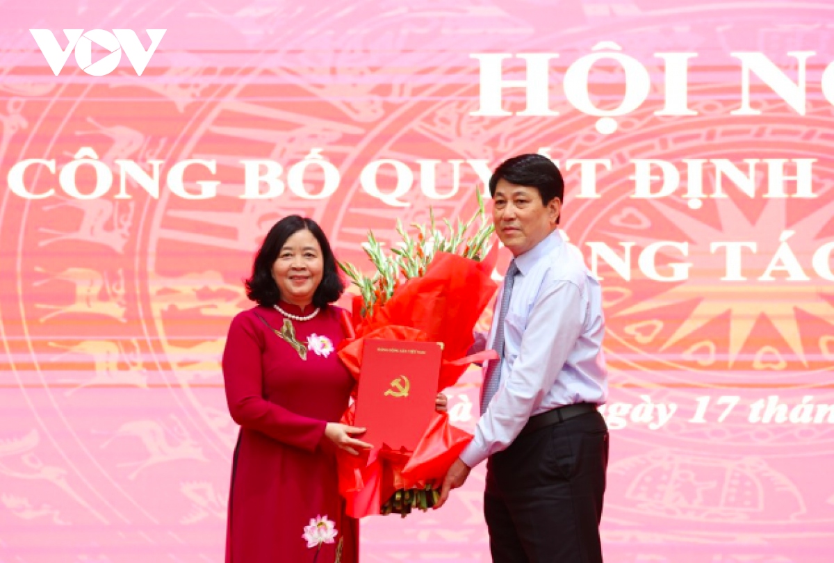 Bộ Chính trị phân công bà Bùi Thị Minh Hoài giữ chức Bí thư Thành ủy Hà Nội