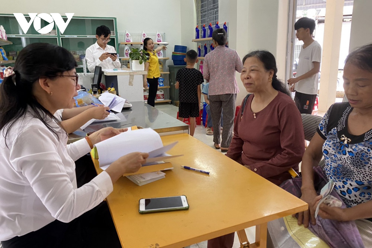 Lai Châu giúp người về hưu thấy nhận lương qua tài khoản vừa tiện vừa lợi