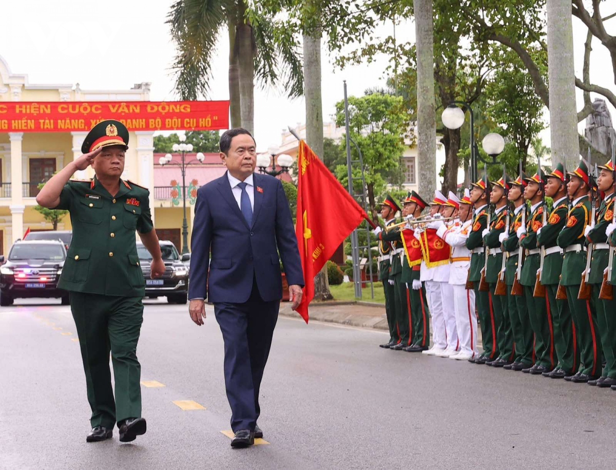 Chủ tịch Quốc hội Trần Thanh Mẫn thăm và làm việc tại Quân khu 3