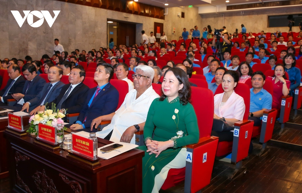 Công đoàn Viên chức Việt Nam - 30 năm vững bước đi lên
