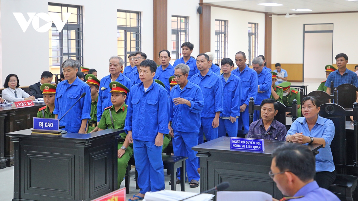 Hai cựu phó chủ tịch UBND huyện ở An Giang cùng lĩnh án 11 năm tù về tội tham ô tài sản