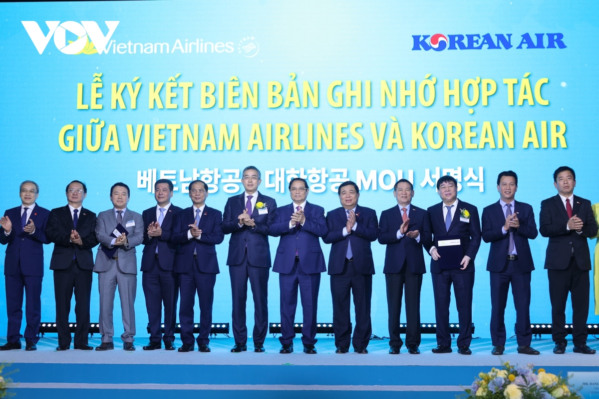 Thủ tướng dự kỷ niệm 30 năm Vietnam Airlines mở đường bay thẳng tới Hàn Quốc