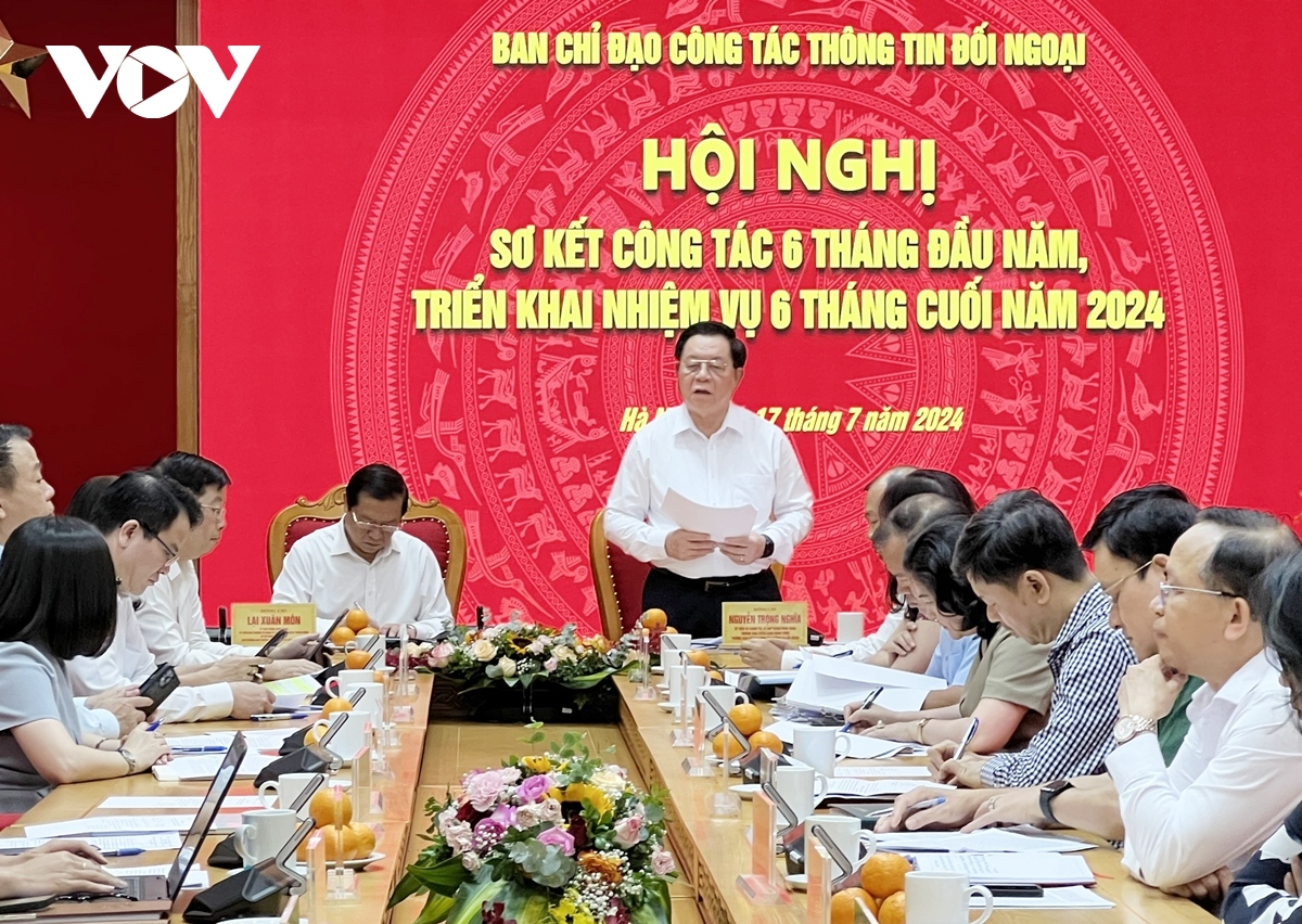 Thông tin đối ngoại nêu đậm bức tranh kinh tế nhiều gam màu sáng của Việt Nam