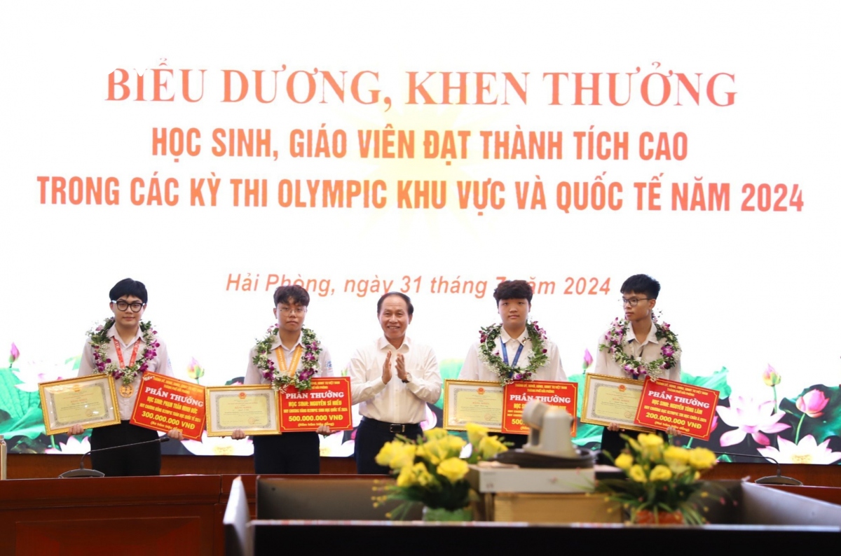 Hải Phòng chi hơn 2,7 tỷ đồng khen thưởng học sinh đoạt giải quốc tế