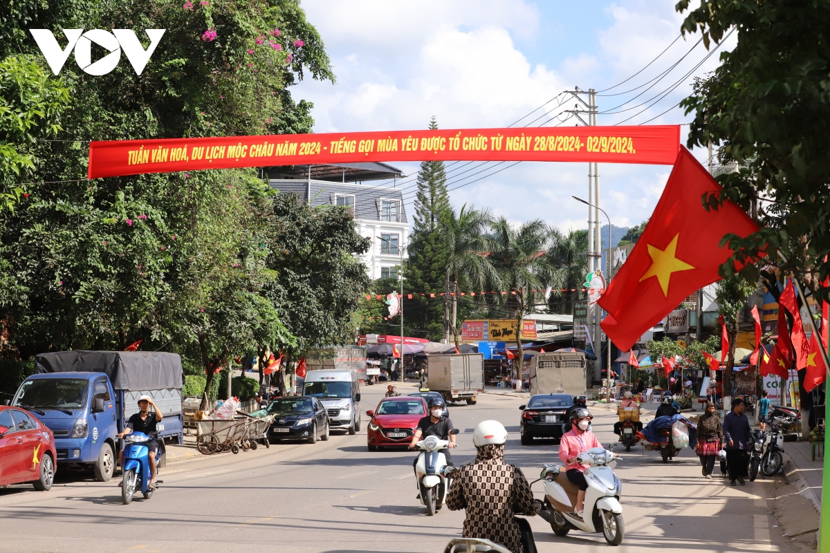 Cao nguyên Mộc Châu tưng bừng đón tết Độc lập