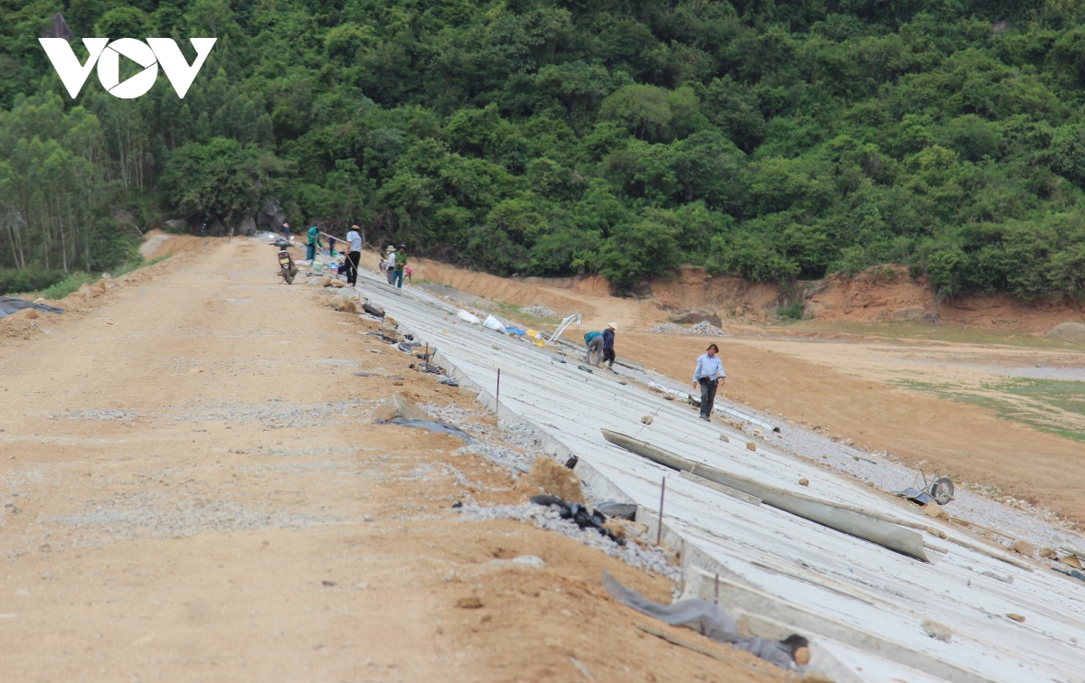 Bình Định đẩy nhanh thi công, sửa chữa hồ chứa trước mùa mưa lũ