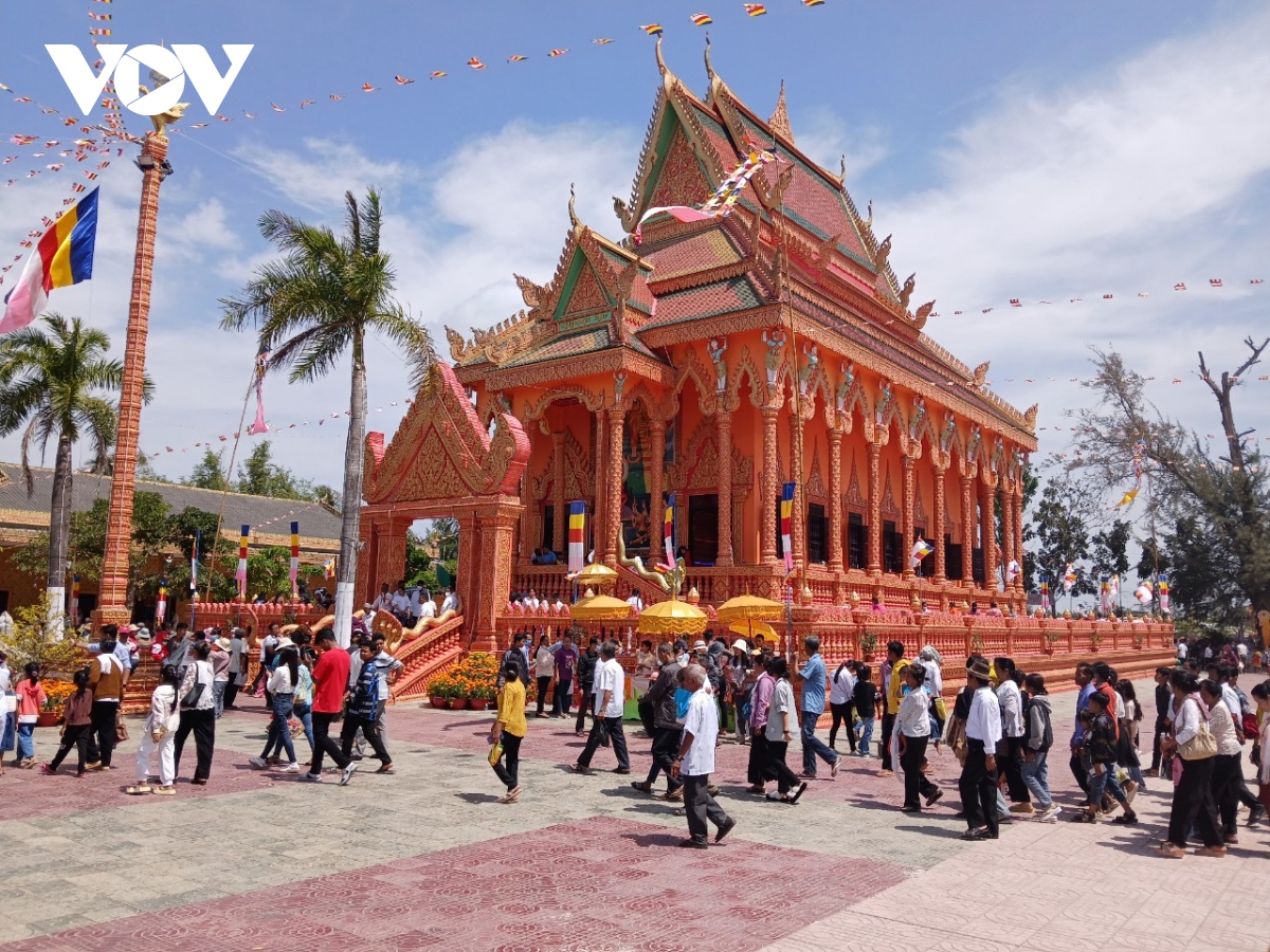 Ngôi chùa trong đời sống văn hóa đồng bào Khmer