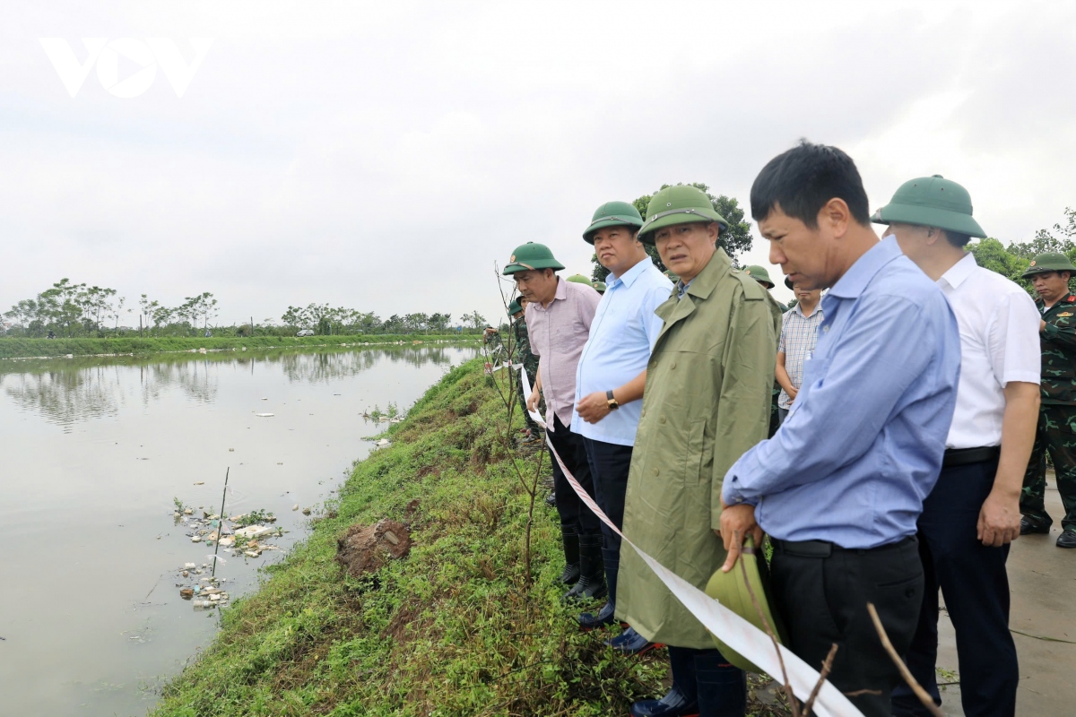 Duy trì ứng trực 24/24 trên các tuyến đê tại huyện Thường Tín