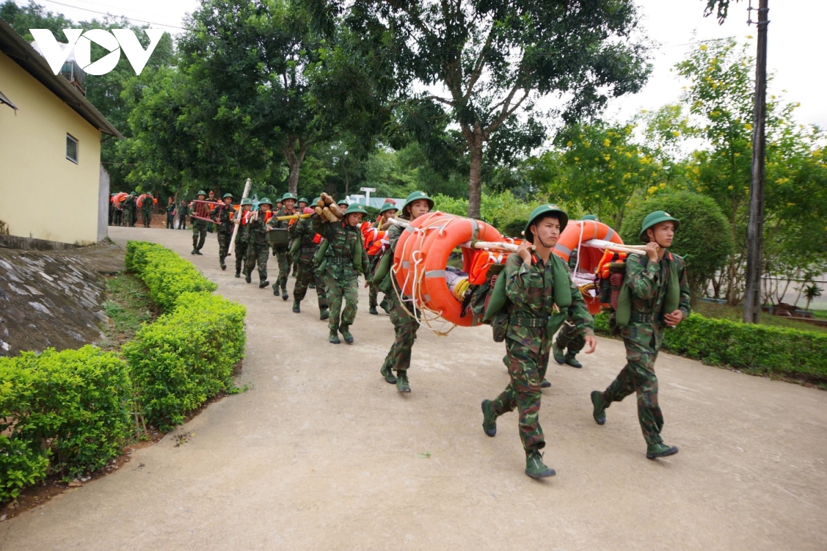 Quảng Bình xảy ra sạt lở, di dời 1000 người dân vùng nguy hiểm