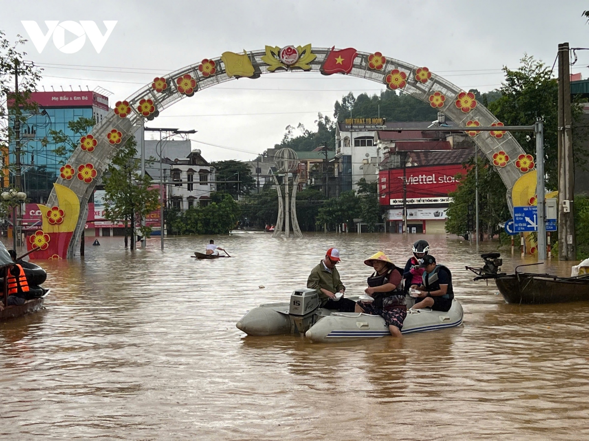 Cứu trợ người bị nạn là ưu tiên hàng đầu ở Yên Bái