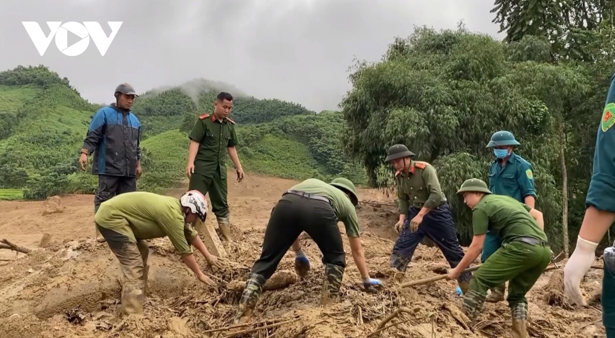 Lào Cai lập sở chỉ huy tiền phương tại thôn Làng Nủ để tìm kiếm, cứu nạn