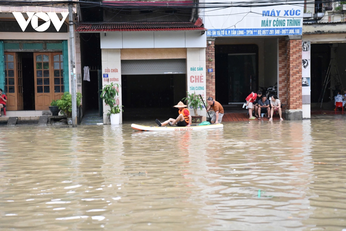 Người dân Thái Nguyên "chưa từng gặp trận lụt nào lớn như lúc này"