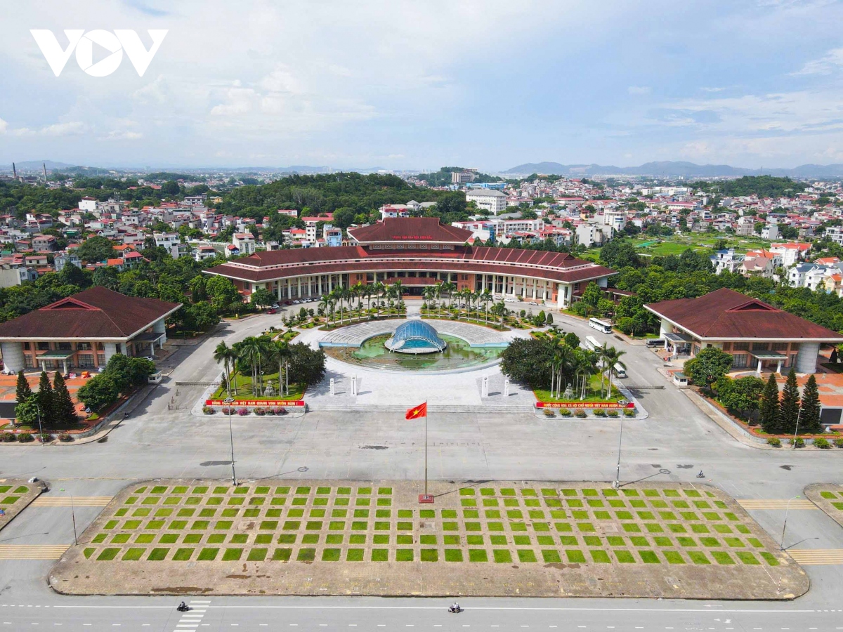 Học sinh nghỉ học, hoãn nhiều sự kiện quan trọng, tập trung chống bão ở Bắc Ninh