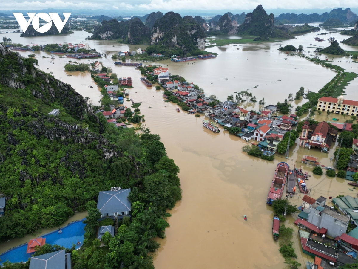 Hàng nghìn hộ dân ở Ninh Bình bị ngập nặng khi nước lũ dâng cao